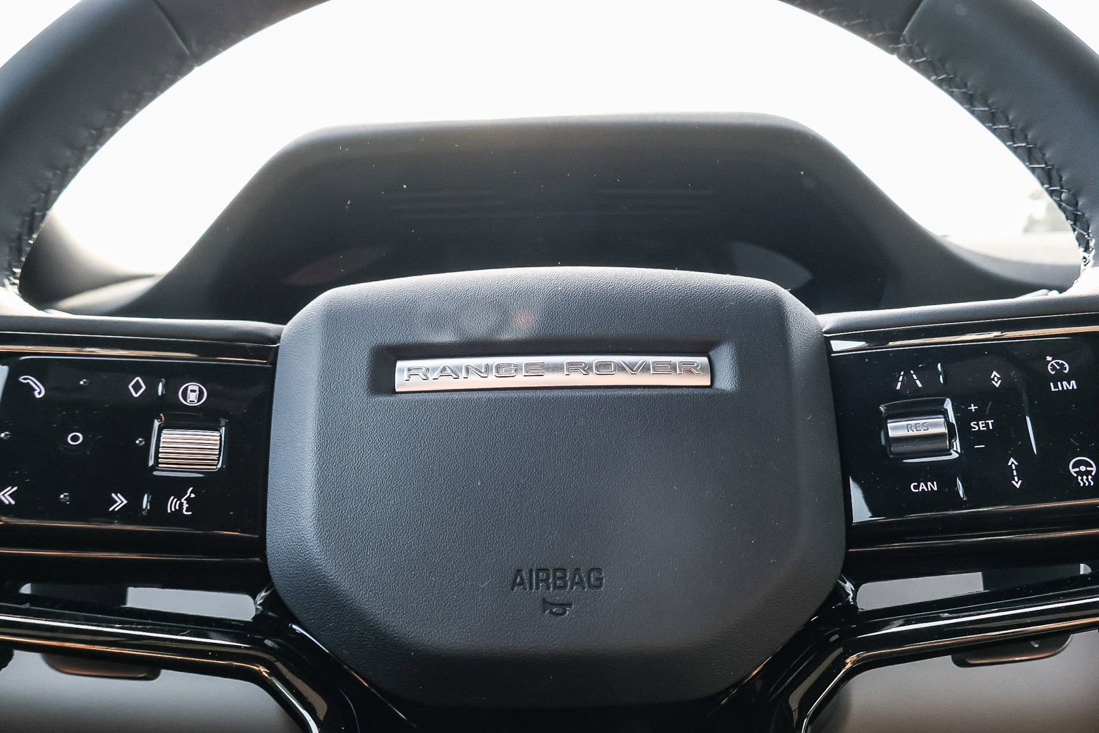 New 2026 Land Rover Range Rover Evoque Dynamic SE image 35