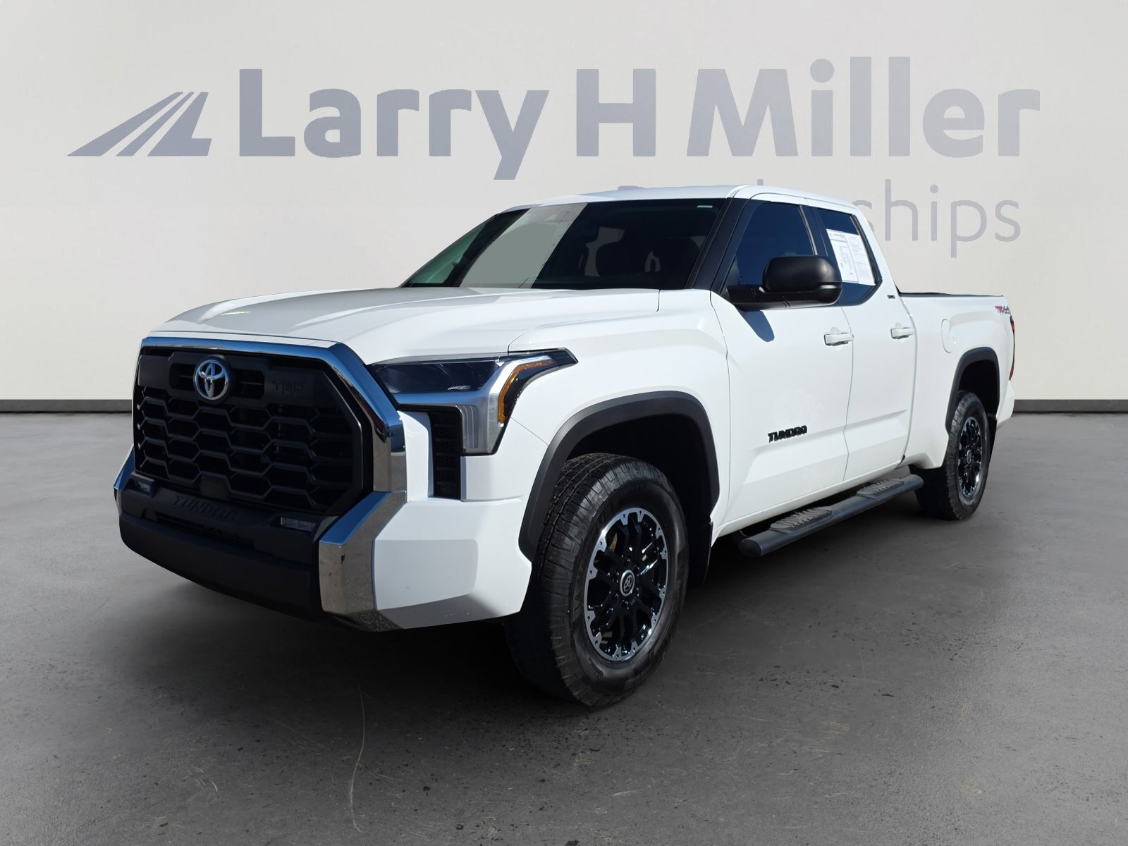 Used 2024 Toyota Tundra SR5 image 1