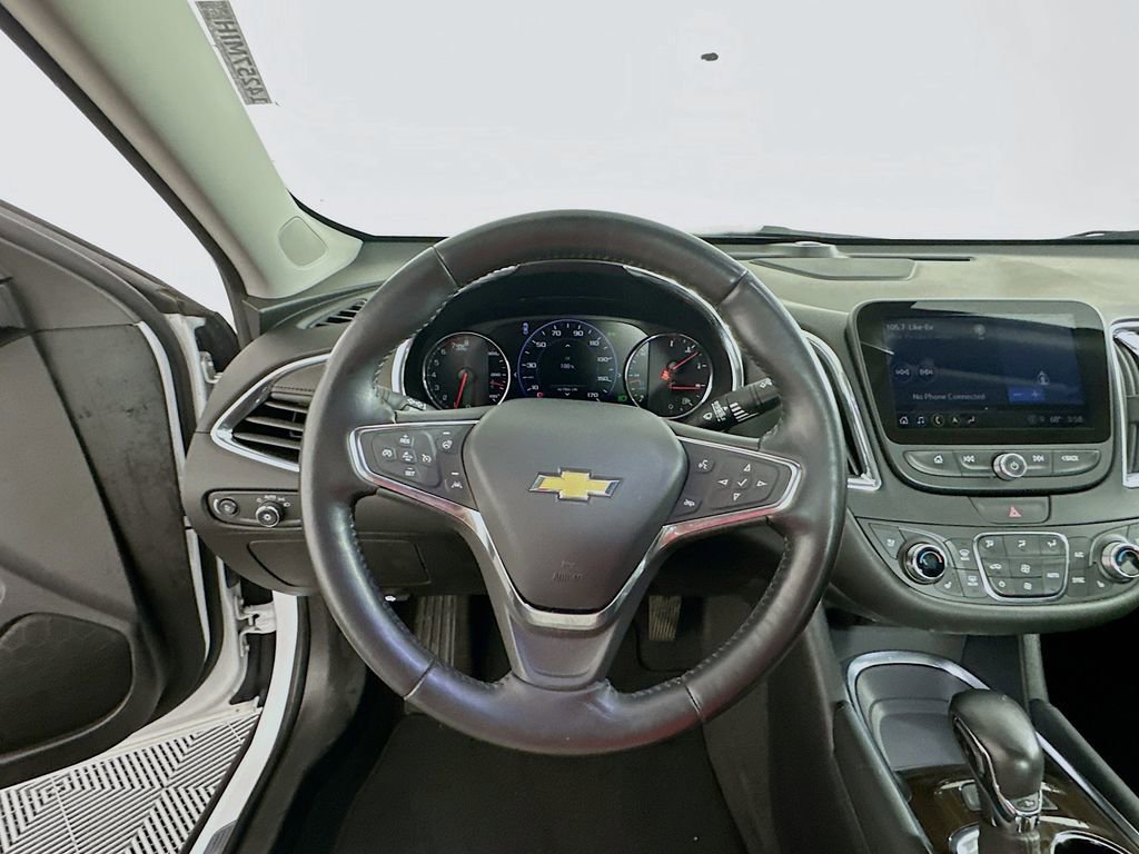 Used 2021 Chevrolet Malibu Premier image 11