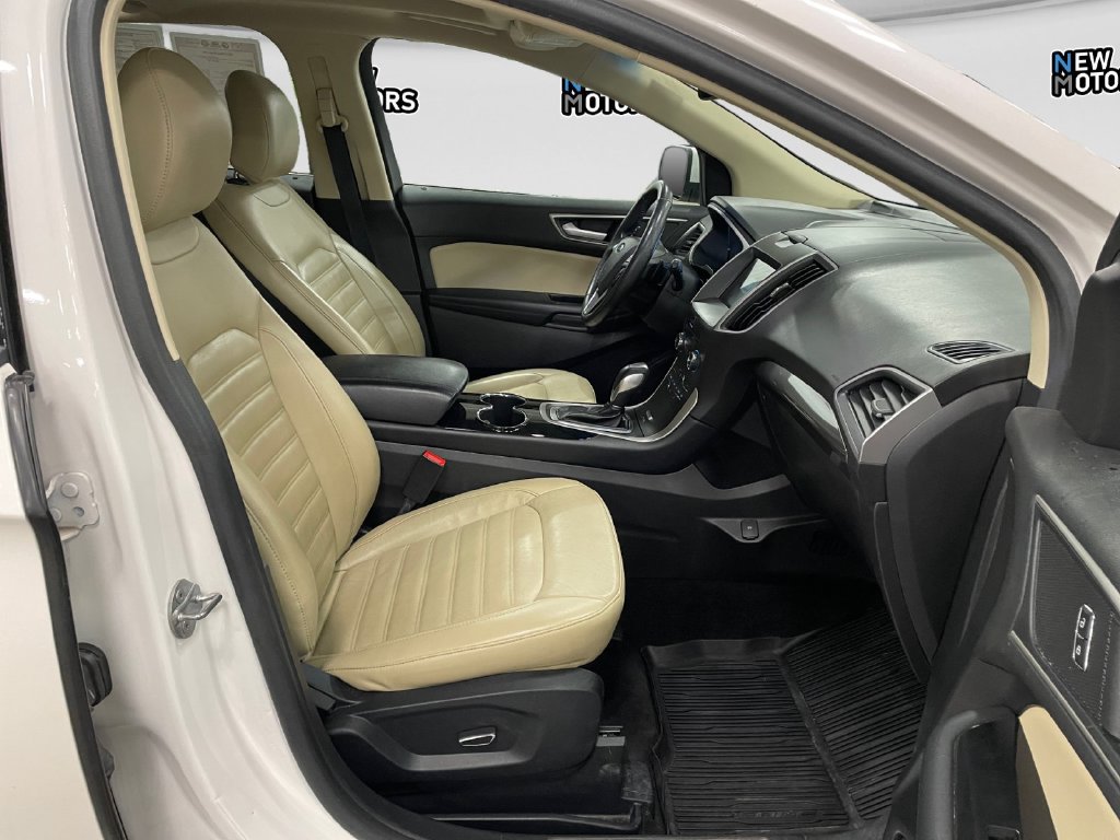 Used 2017 Ford Edge SEL w/ Equipment Group 201A AWD/4WD image 15