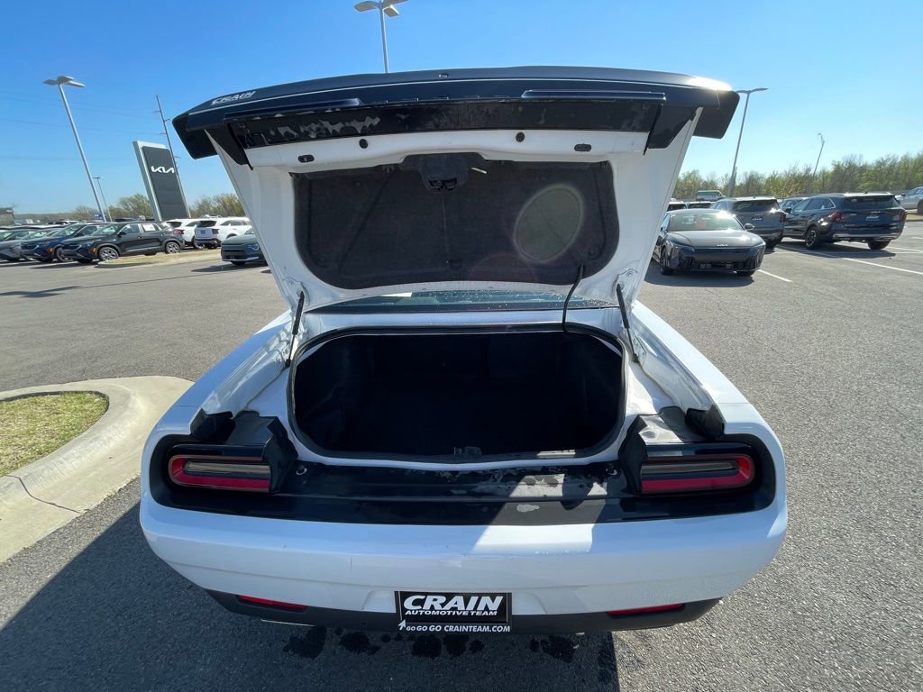 Used 2022 Dodge Challenger R/T w/ Blacktop Package image 9