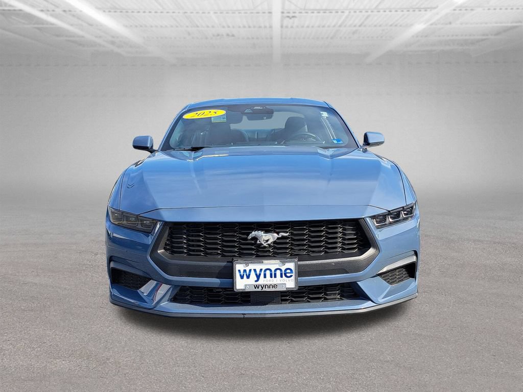 Used 2025 Ford Mustang Coupe RWD video 2