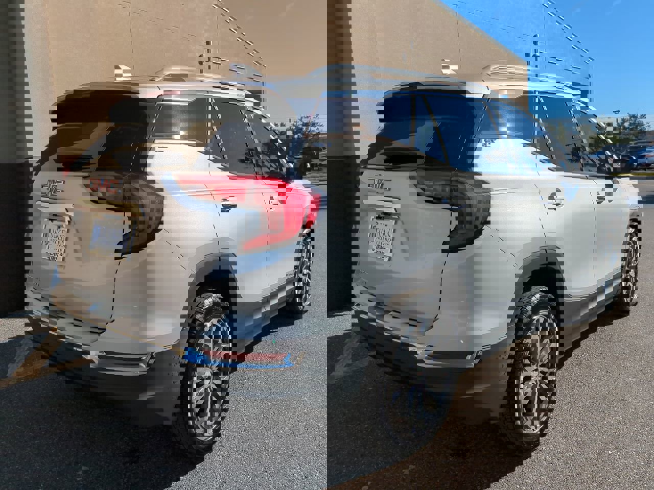 Used 2019 GMC Terrain SLT image 4