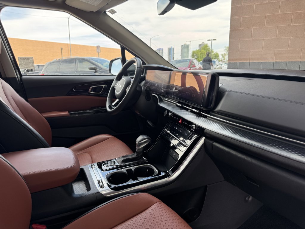 Used 2024 Kia Carnival SX Prestige FWD image 47