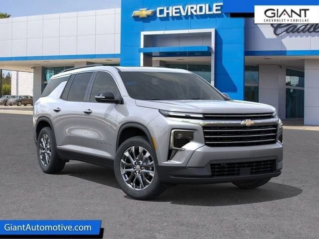 New 2026 Chevrolet Traverse LT w/ Sun and Wheel Package AWD/4WD image 2