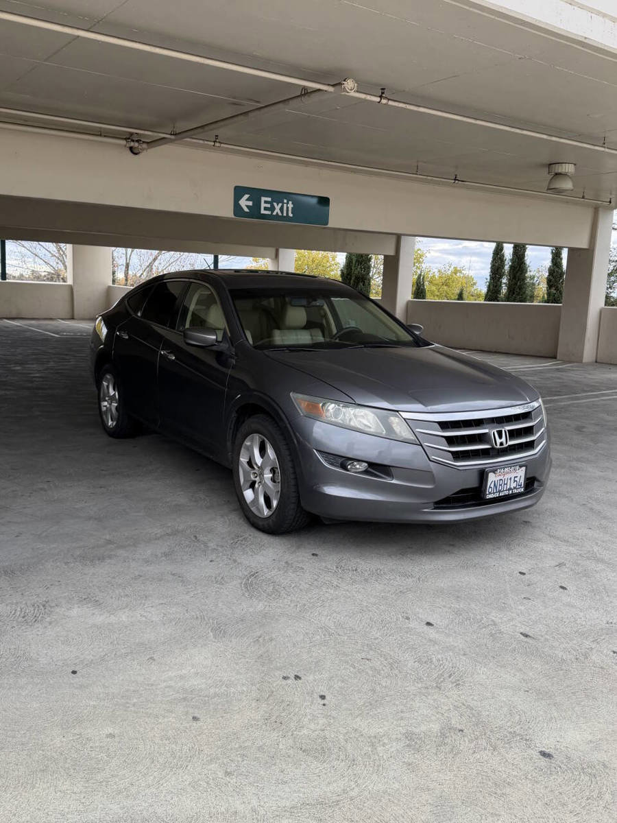 Used 2010 Honda Crosstour EX-L image 3