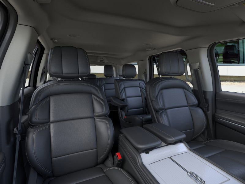 New 2026 Lincoln Navigator Premiere image 10