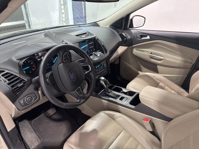 Used 2018 Ford Escape Titanium w/ Ford Safe & Smart Package AWD/4WD image 10