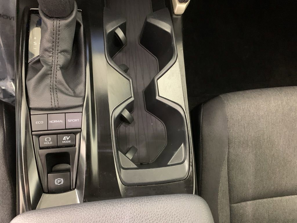 Used 2025 Toyota Camry LE image 26