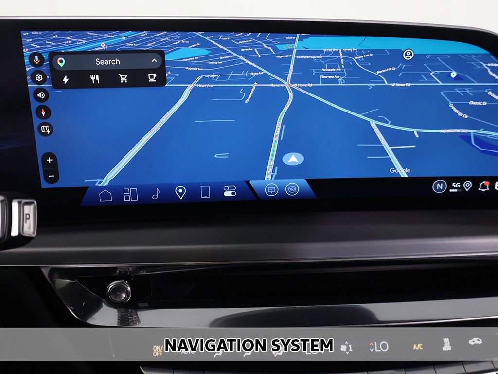 Used 2024 Cadillac Lyriq Luxury RWD image 8