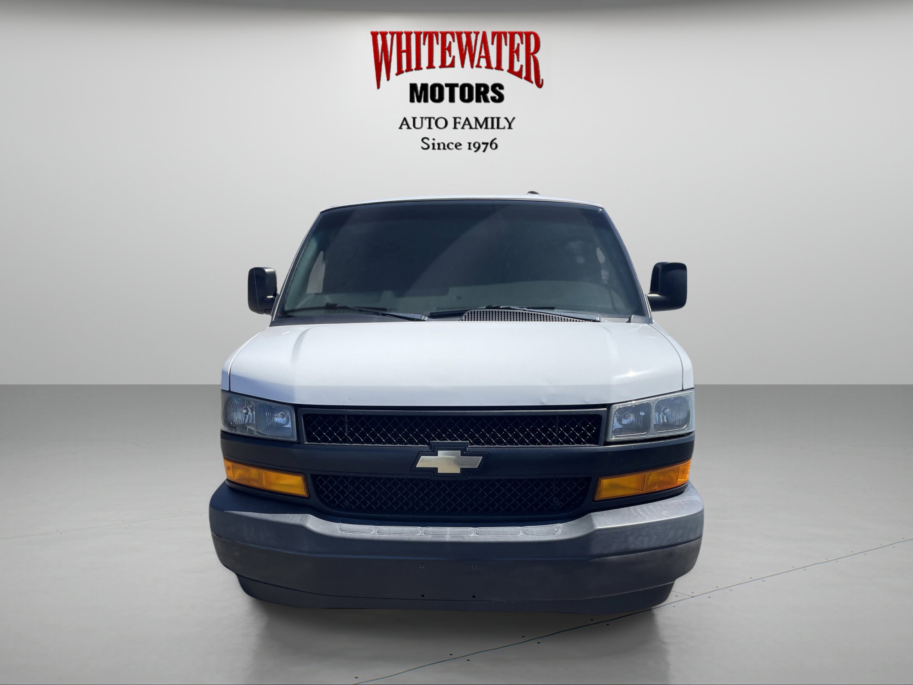 Used 2018 Chevrolet Express 2500 w/ Driver Convenience Package image 7