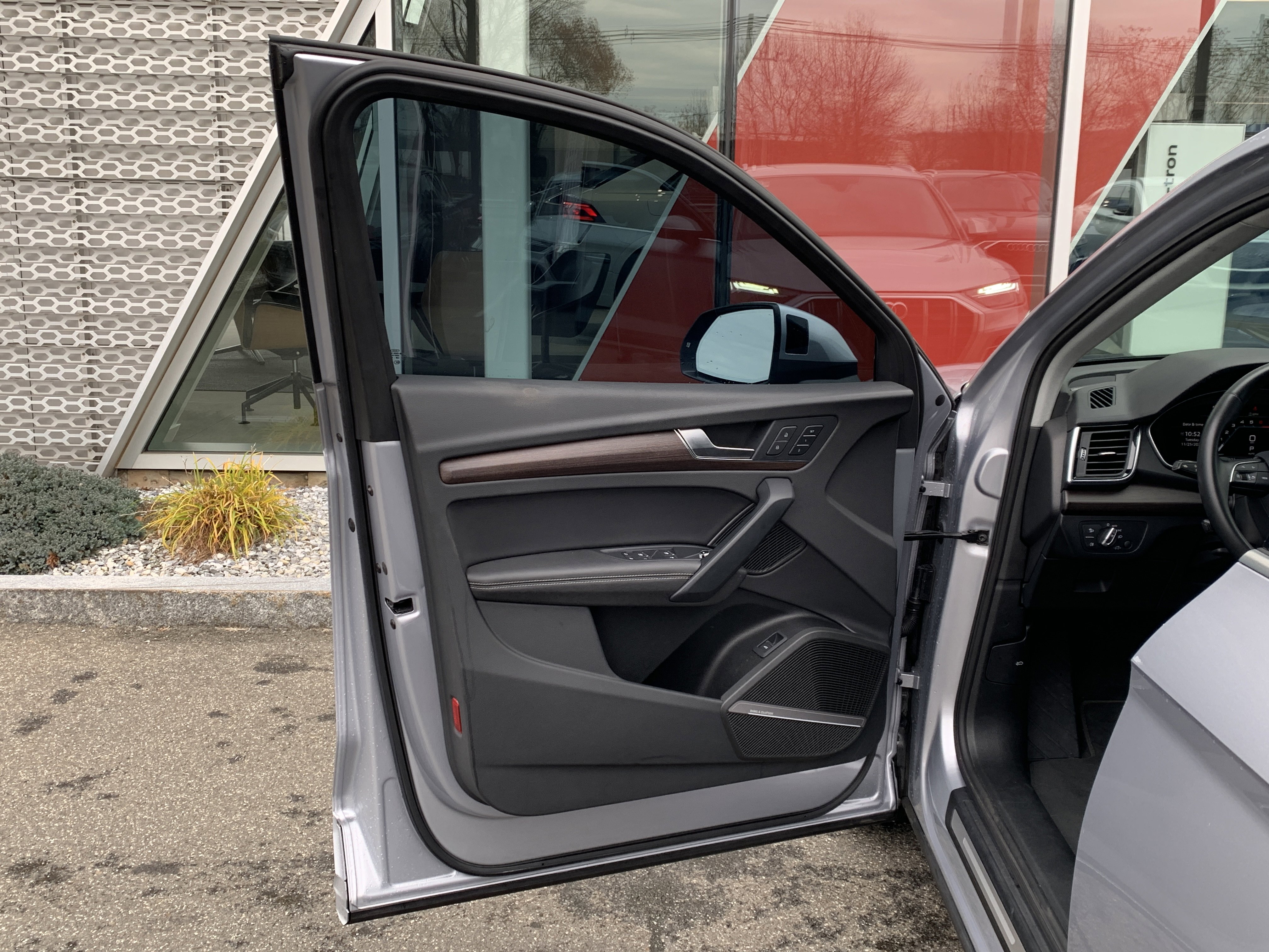 Certified 2022 Audi Q5 2.0T Premium Plus w/ Premium Plus Package image 11