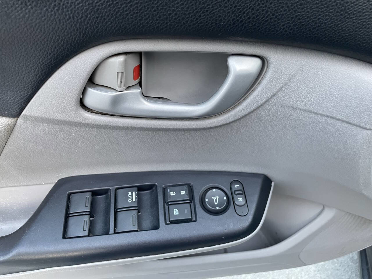 Used 2013 Honda Civic LX image 21