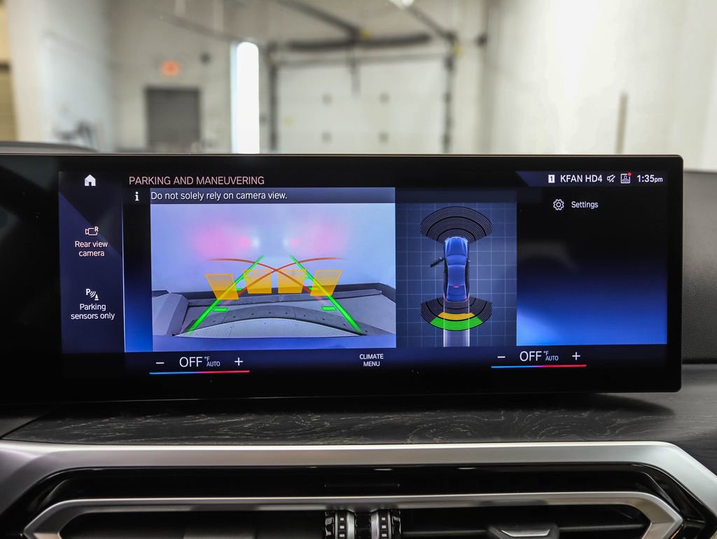 Certified 2023 BMW 330i xDrive Sedan w/ Premium Package AWD/4WD image 19
