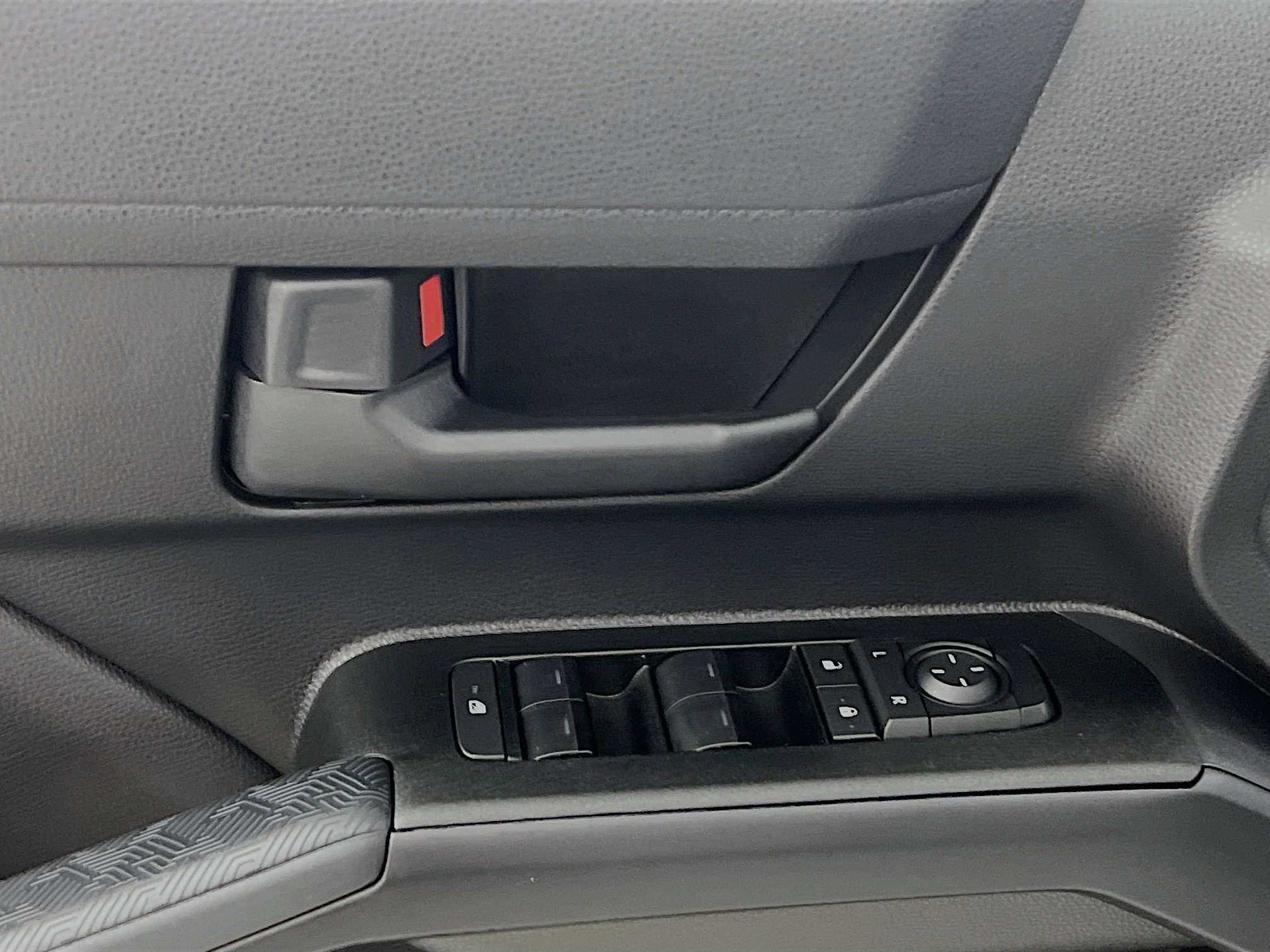 Used 2025 Toyota 4Runner SR5 image 17