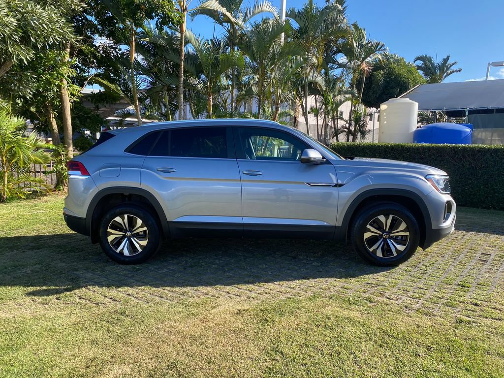Used 2025 Volkswagen Atlas Cross Sport SE FWD image 26