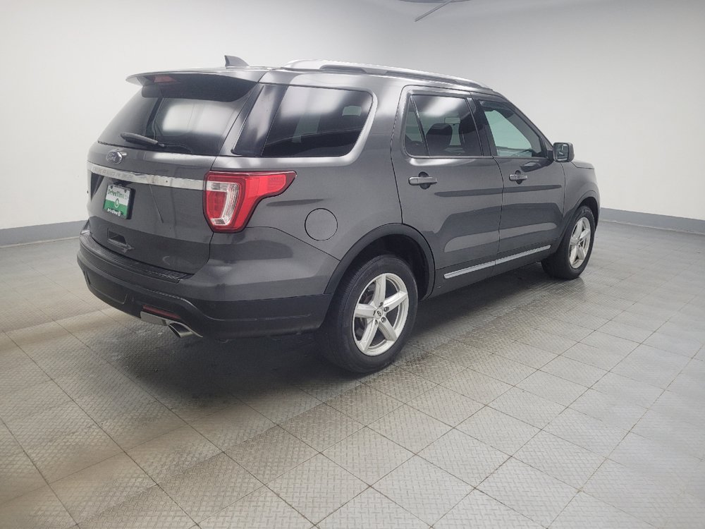 Used 2018 Ford Explorer XLT FWD image 10