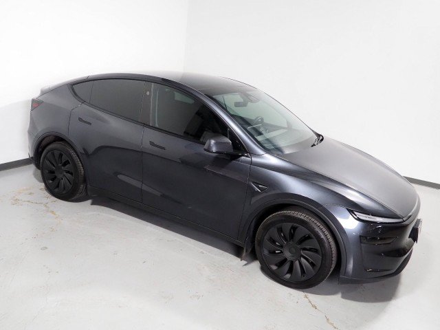 Used 2026 Tesla Model Y Long Range AWD/4WD image 13