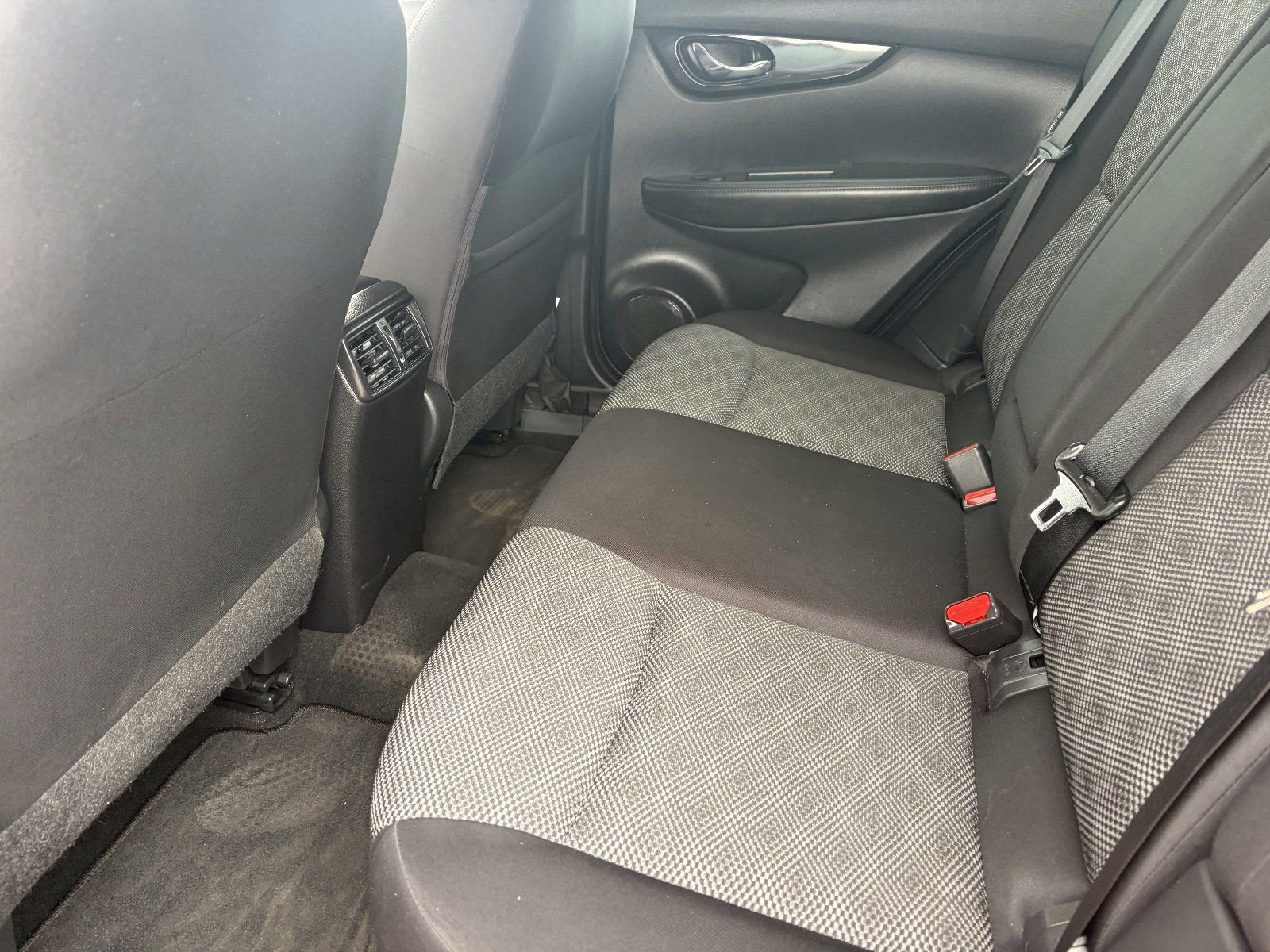 Certified 2021 Nissan Rogue Sport SV FWD image 18