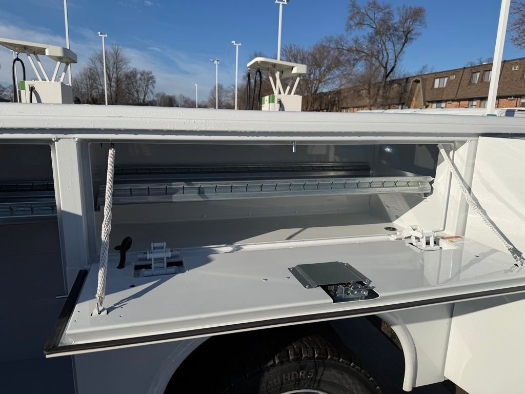 New 2026 Ford F550 4x4 Supercab Super Duty image 55