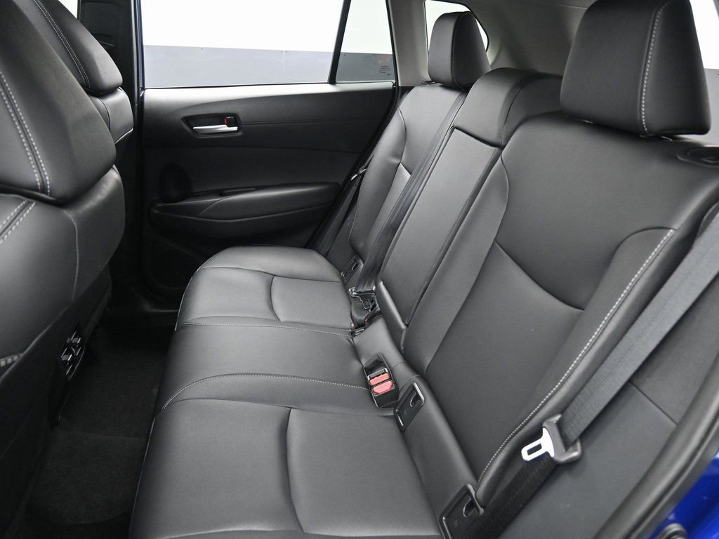 Used 2025 Toyota Corolla Cross XLE w/ Convenience Package FWD image 26