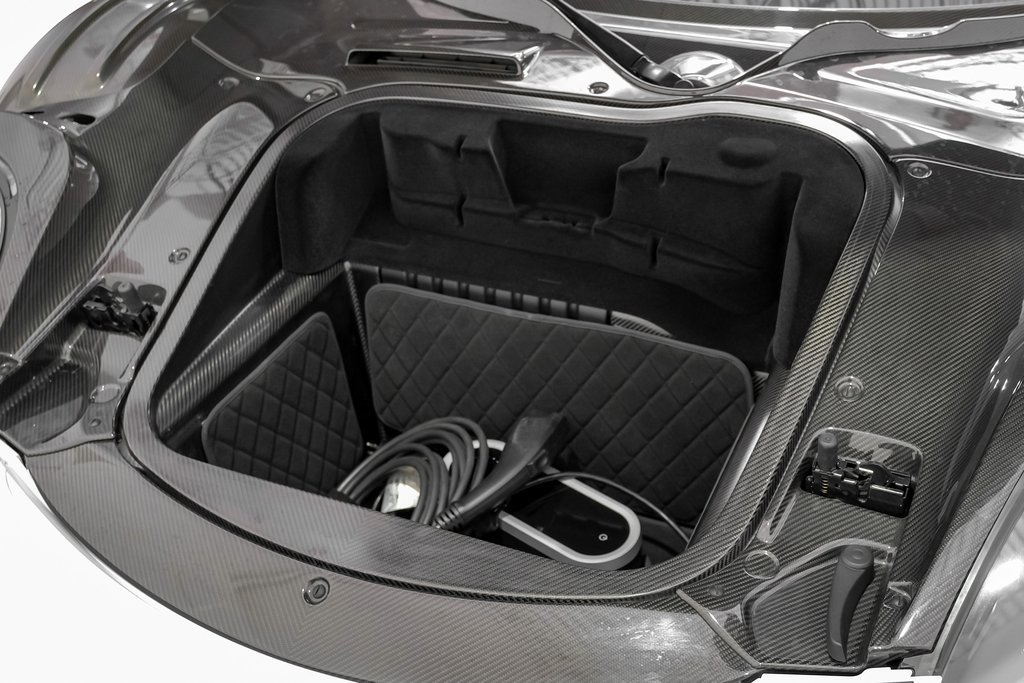 Used 2015 Porsche 918 Spyder image 51