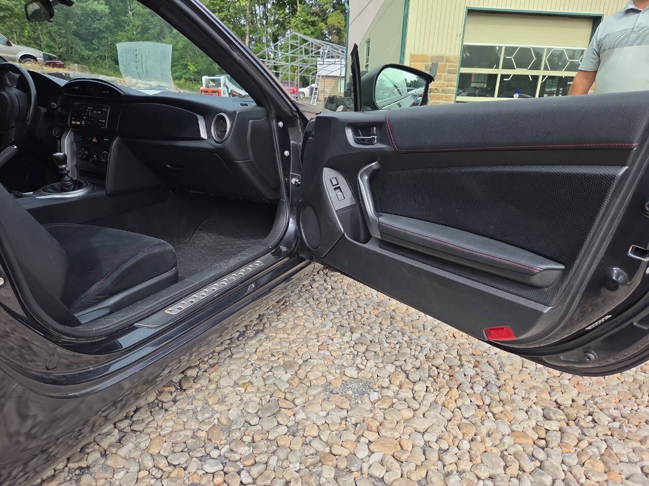Used 2013 Scion FR-S RWD image 21