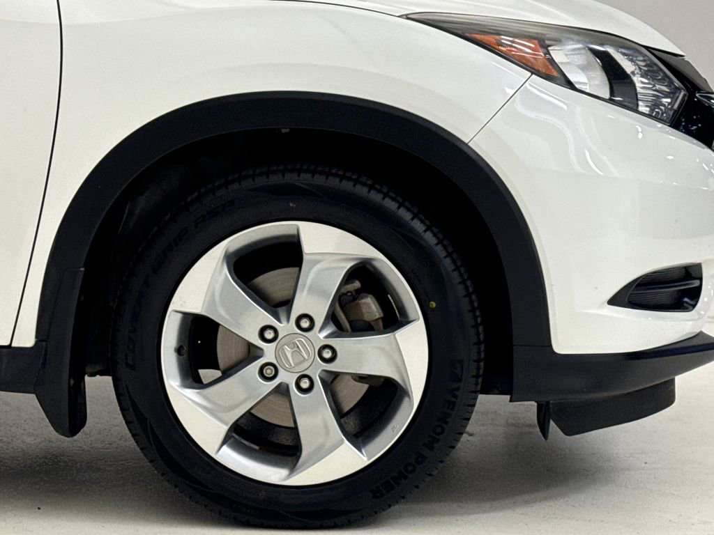 Used 2017 Honda HR-V LX image 6