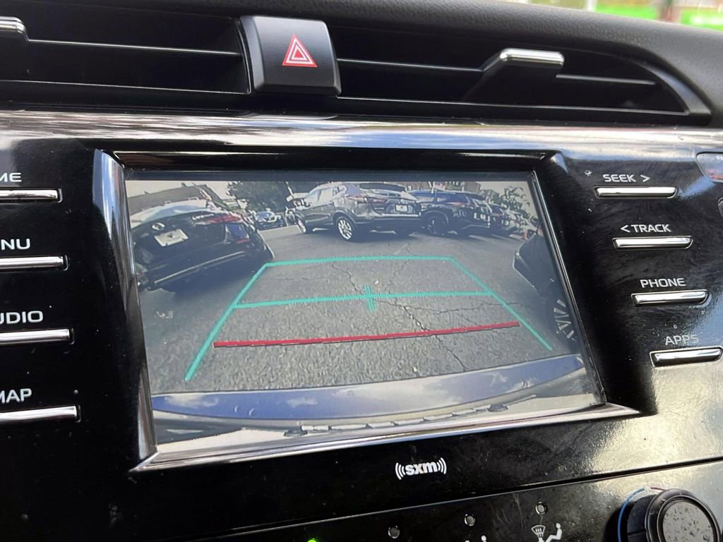 Used 2020 Toyota Camry LE image 31