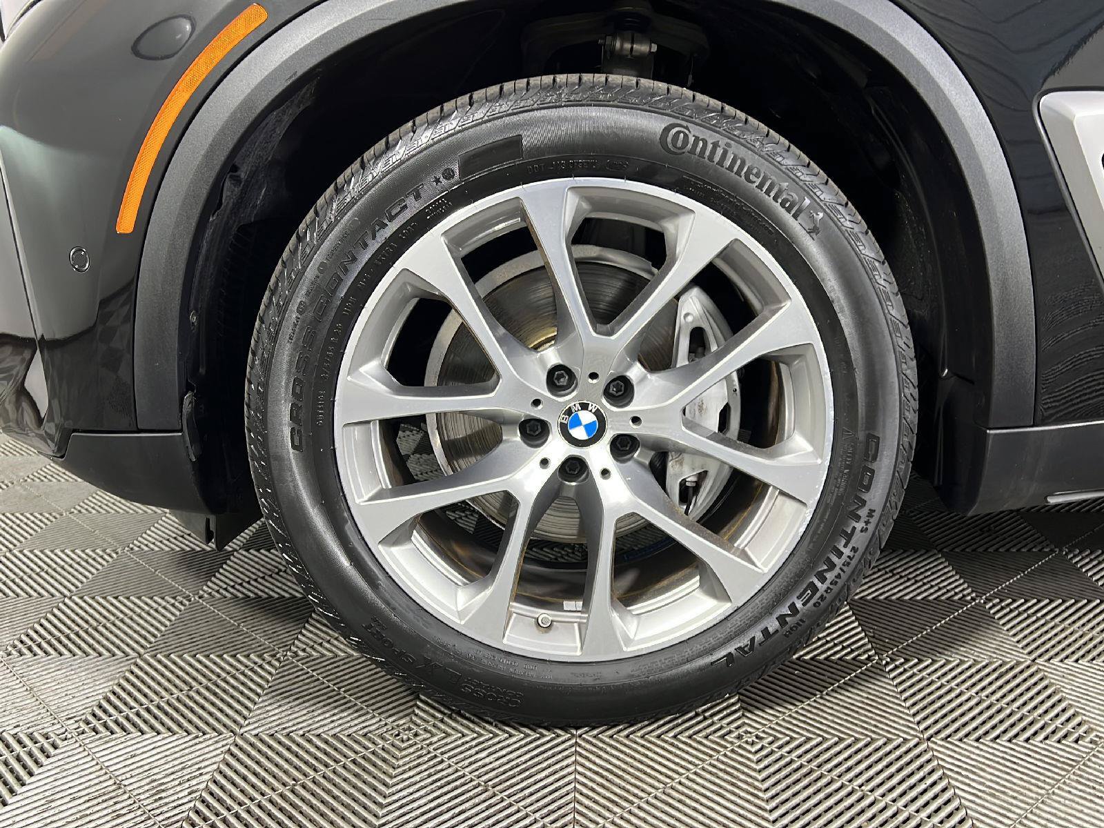 Used 2025 BMW X5 xDrive40i w/ Premium Package AWD/4WD image 28