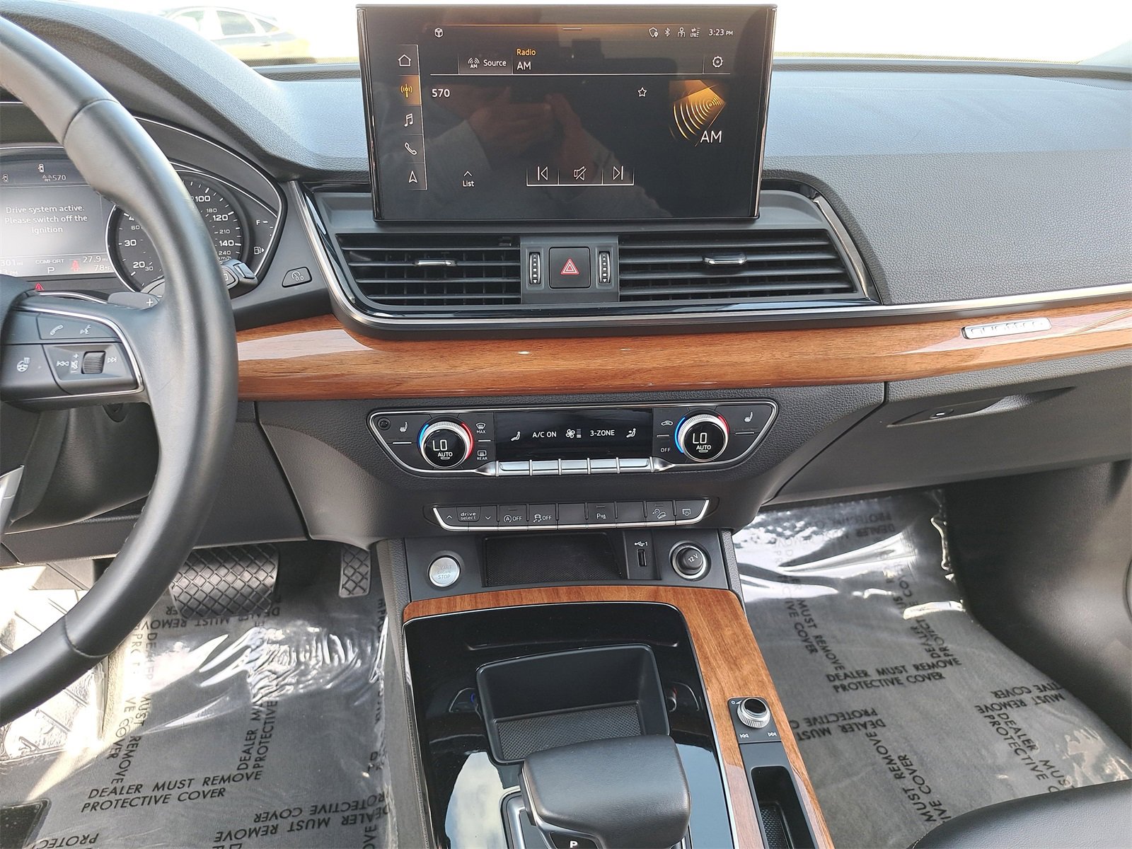 Used 2023 Audi Q5 2.0T Premium w/ Convenience Package image 21