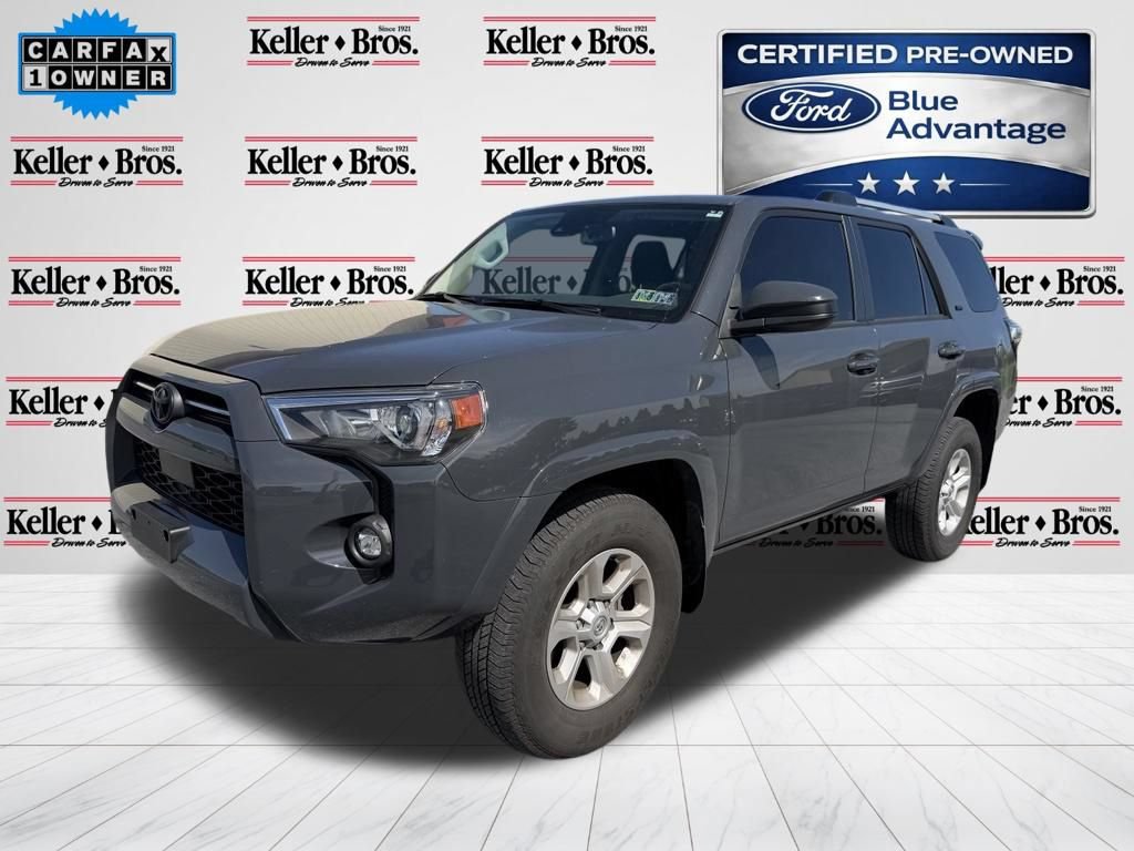 Used 2024 Toyota 4Runner SR5 AWD/4WD image 3