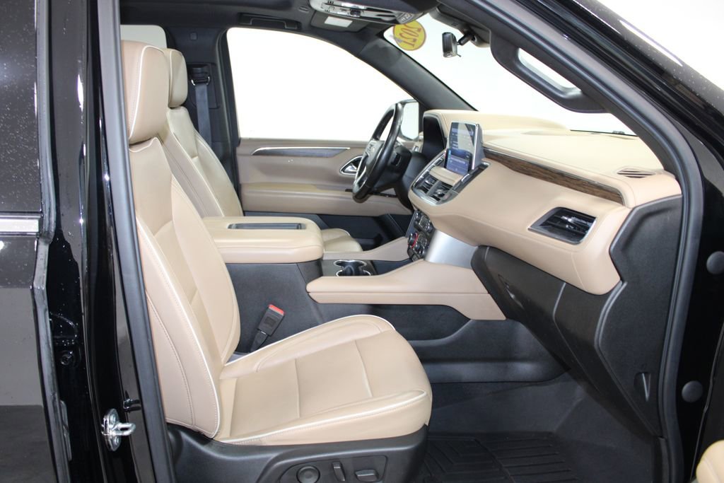 Used 2021 Chevrolet Tahoe Premier w/ Premium Package AWD/4WD image 29