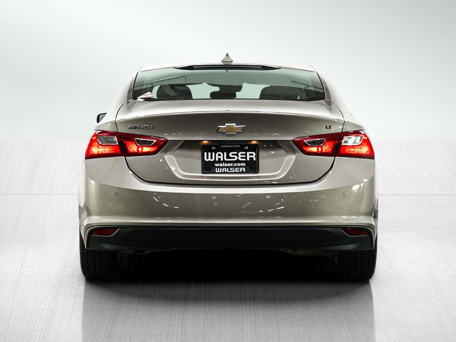 Used 2023 Chevrolet Malibu LT w/ Driver Confidence Package FWD image 4