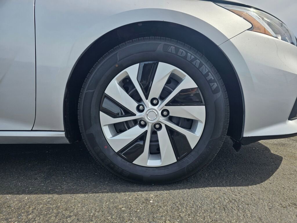 Used 2019 Nissan Altima 2.5 S FWD image 9