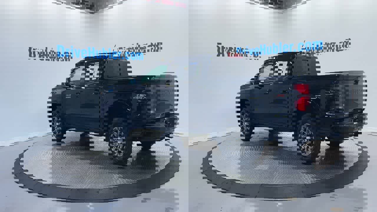 Used 2024 Chevrolet Colorado LT w/ LT Convenience Package III image 9