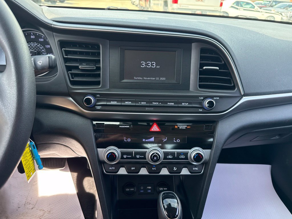 Used 2020 Hyundai Elantra SE w/ Cargo Package (C1) FWD image 7
