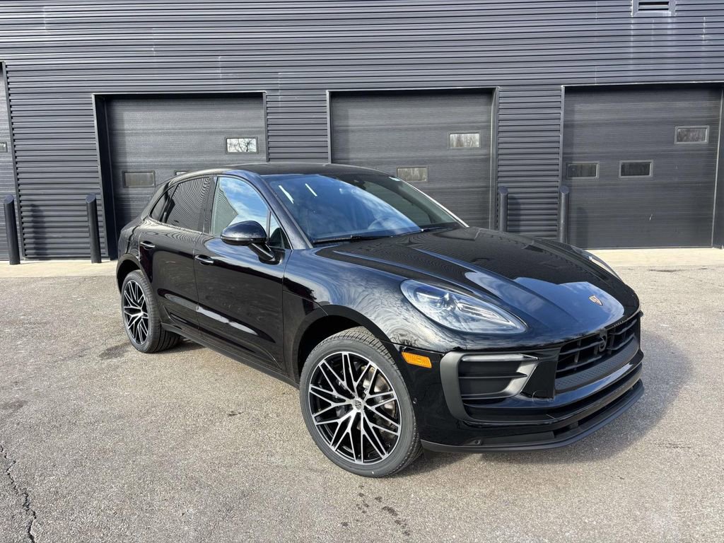New 2026 Porsche Macan image 12