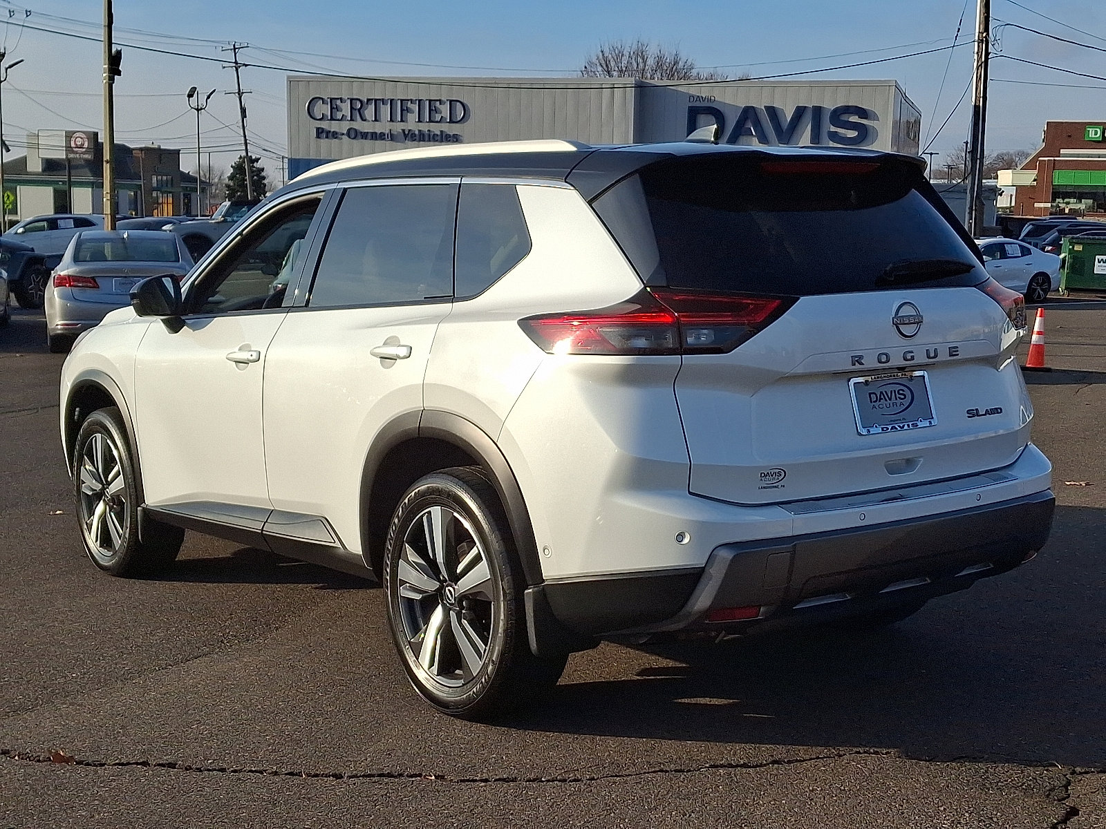 Used 2024 Nissan Rogue SL w/ SL Premium Package image 6