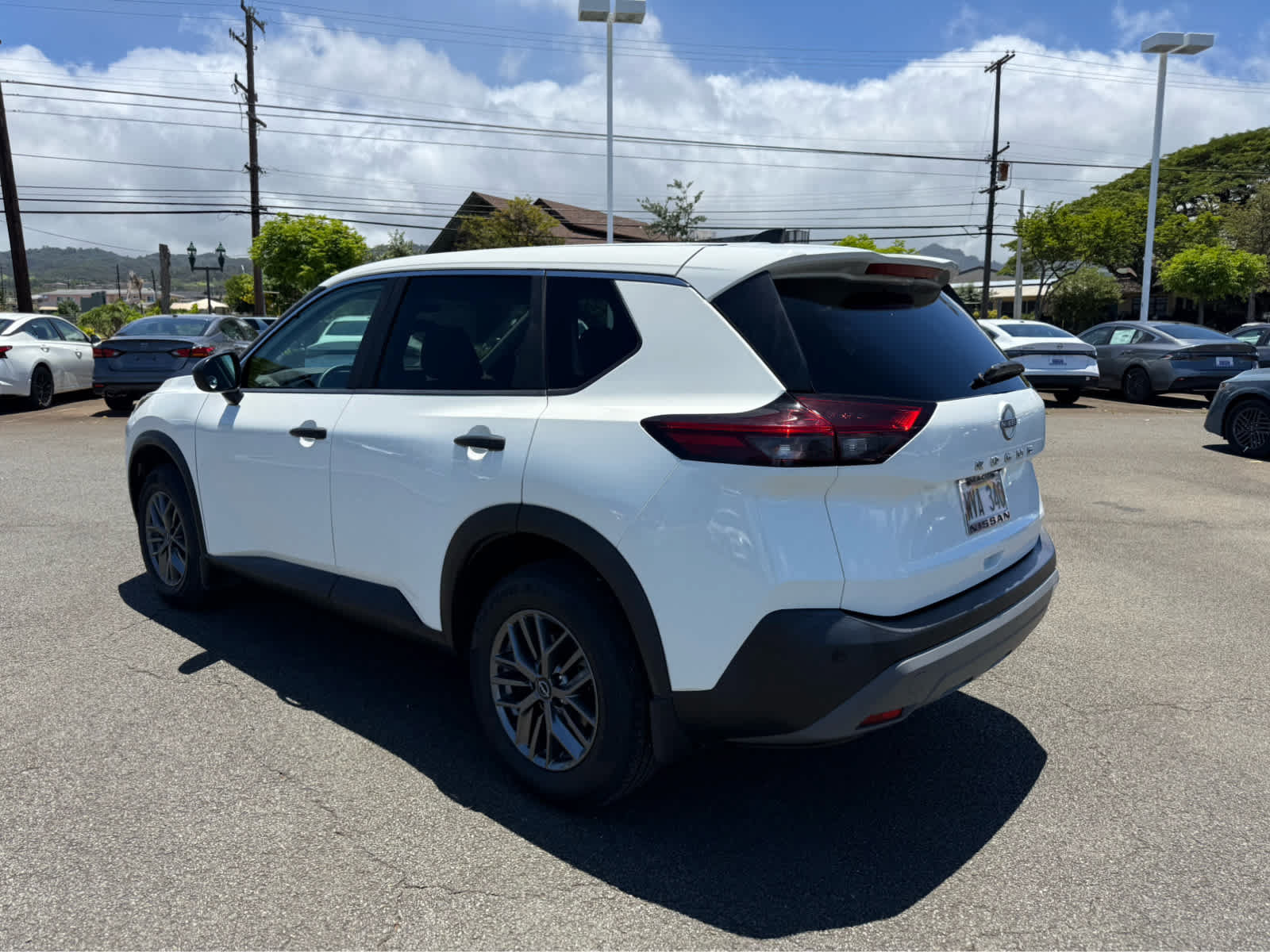 Used 2023 Nissan Rogue S FWD image 4