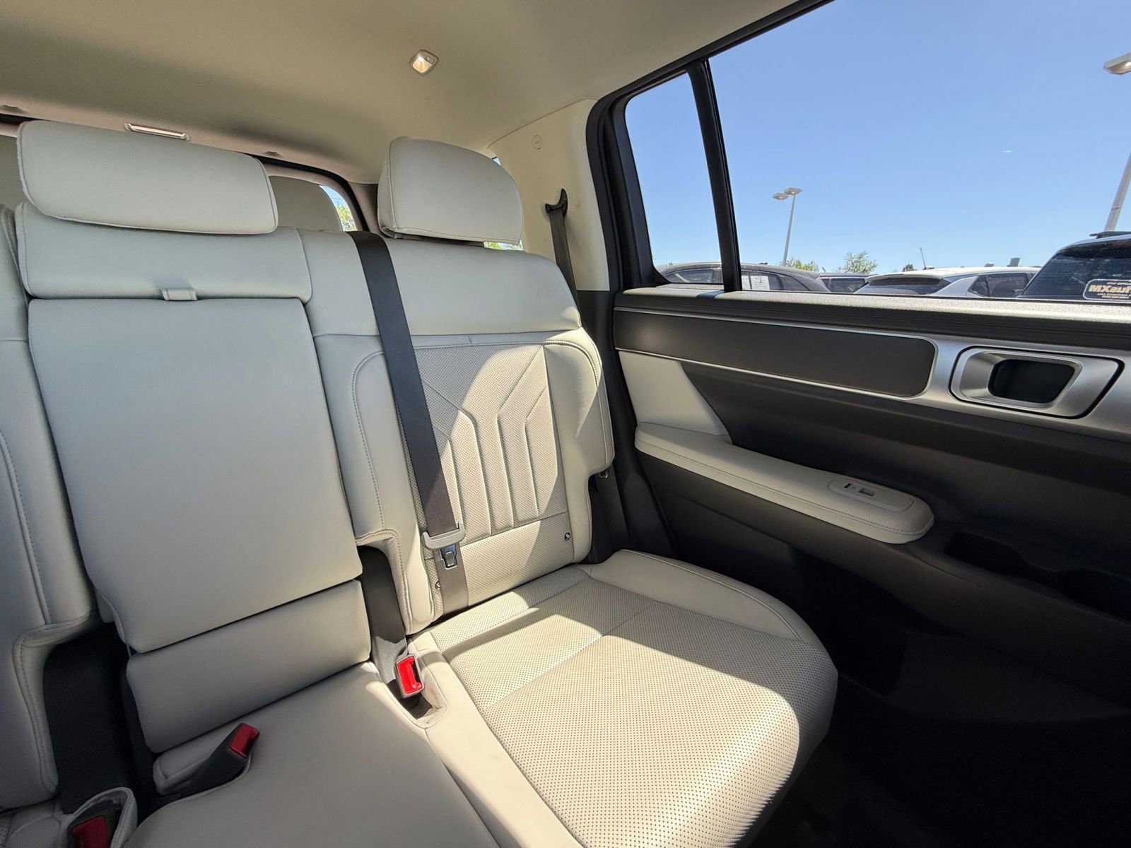 Used 2025 Hyundai Santa Fe SEL image 39