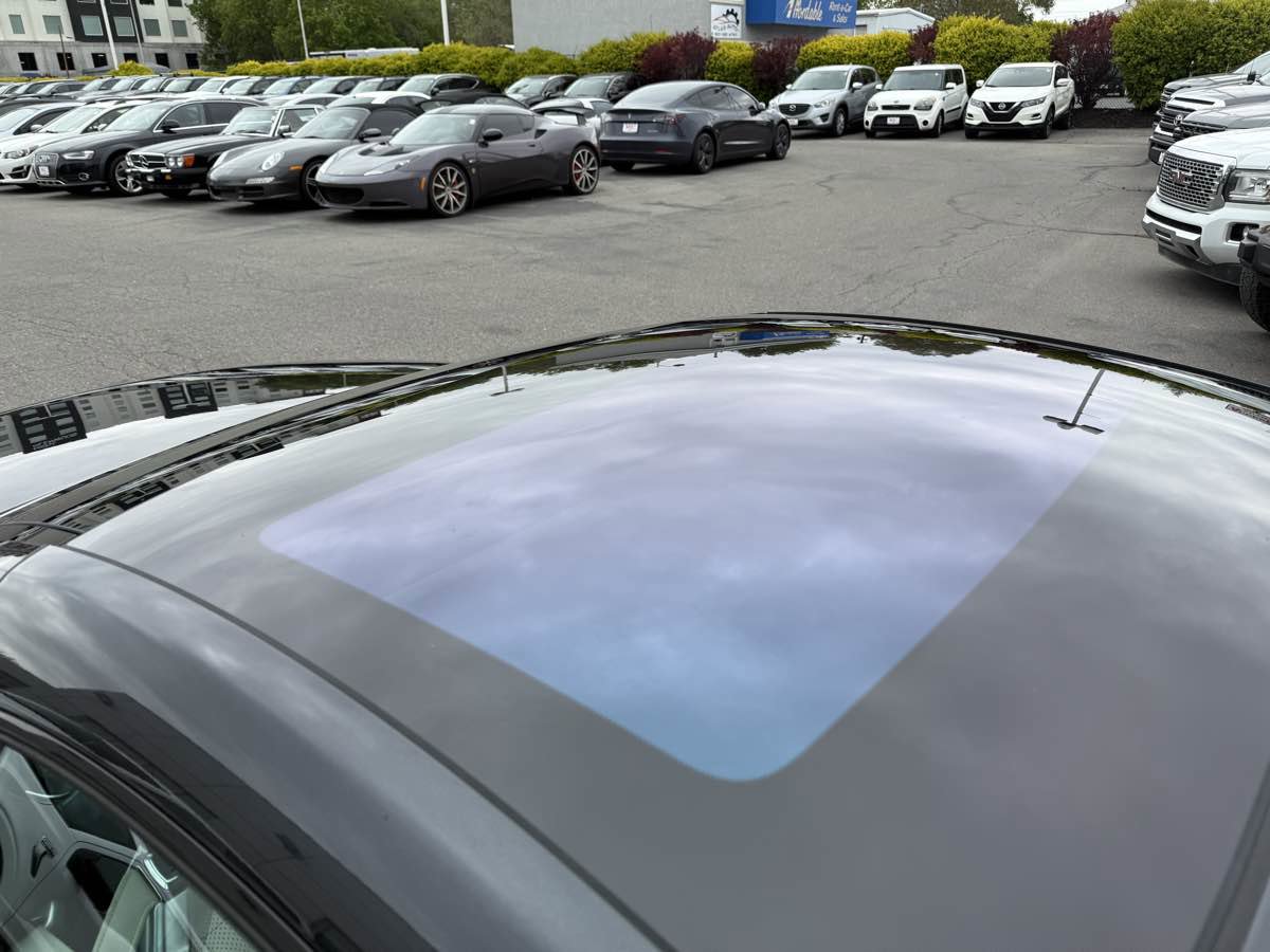 Used 2013 Mercedes-Benz SL 550 image 17