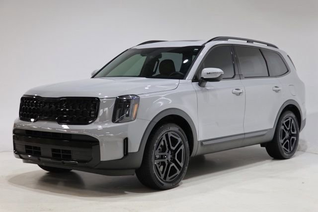 Used 2025 Kia Telluride EX X-Line AWD/4WD image 3