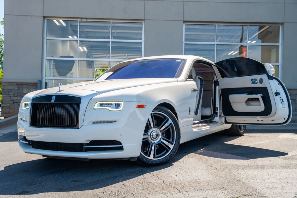 Used 2018 Rolls-Royce Wraith image 2