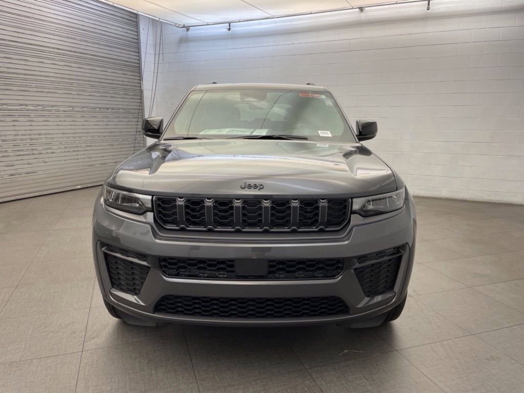 New 2026 Jeep Grand Cherokee Altitude RWD image 6