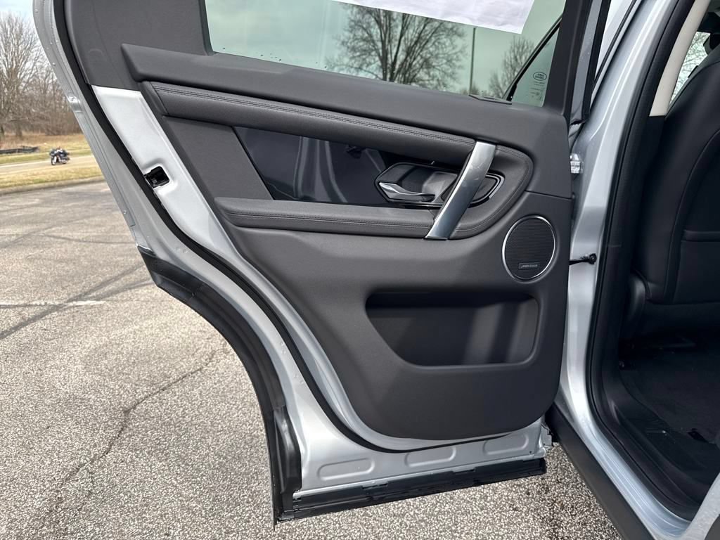 Certified 2025 Land Rover Discovery Sport S AWD/4WD image 15