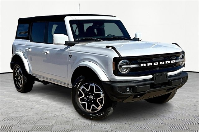 Used 2022 Ford Bronco Outer Banks image 11