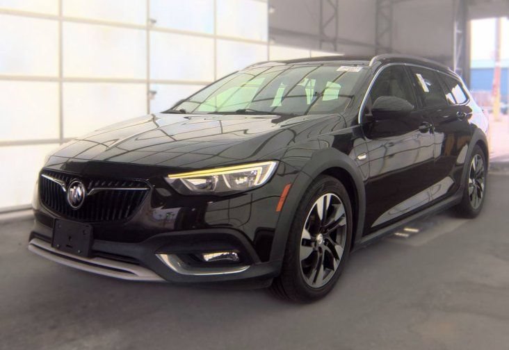 Used 2019 Buick Regal Essence w/ Sights and Sounds Package