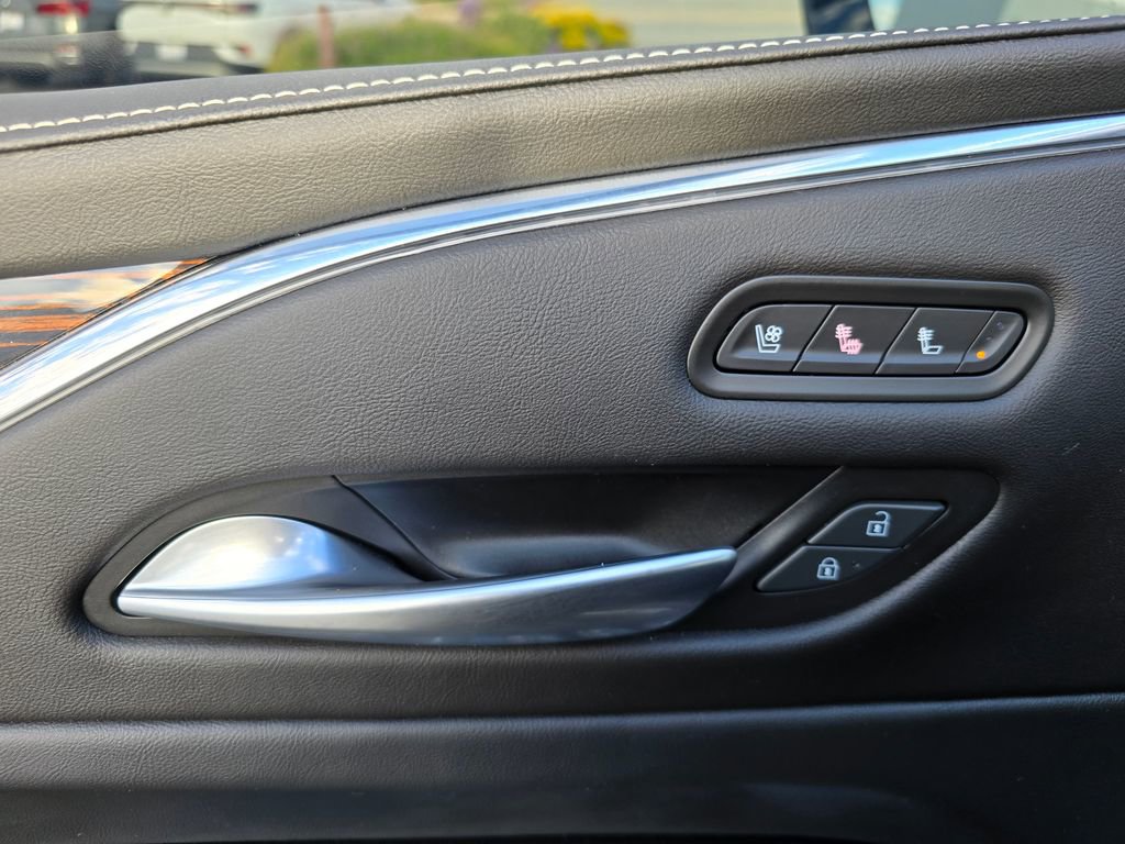 Used 2023 Cadillac Escalade Premium Luxury image 20