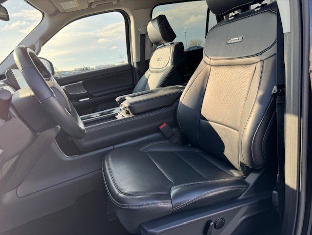 Used 2025 Ford Expedition Platinum w/ Driver's Package image 13